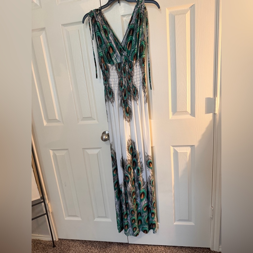Peacock Print Maxi Dress in Green and White